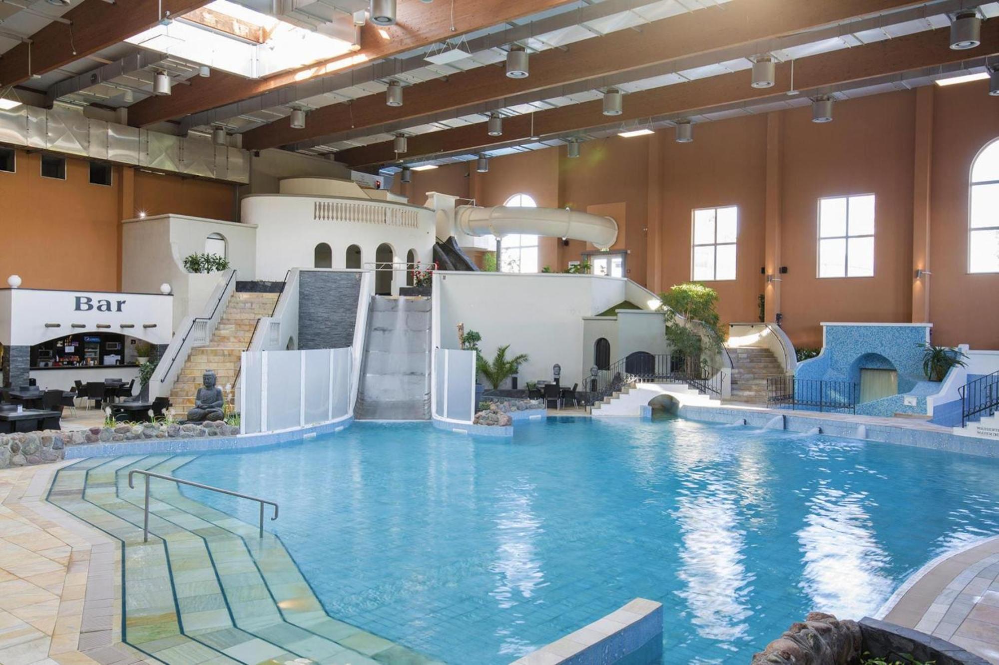 Holiday Resort Van Der Valk, Linstow Dobbin-Linstow エクステリア 写真